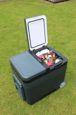 Outdoor Revolution Eco Deep Extreme Compressor Cooler & Freezer 45L 7 Outdoor Revolution Eco Deep Extreme Compressor Cooler & Freezer 45L -Outwell Shop cool1205 3